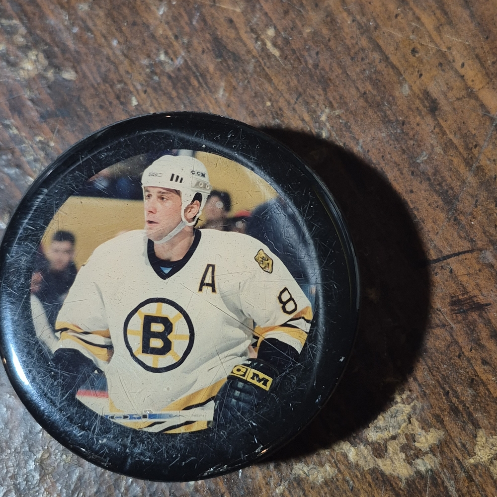 Boston Bruins Hockey Puck with Cam Neely #8 Graphic - Black & White